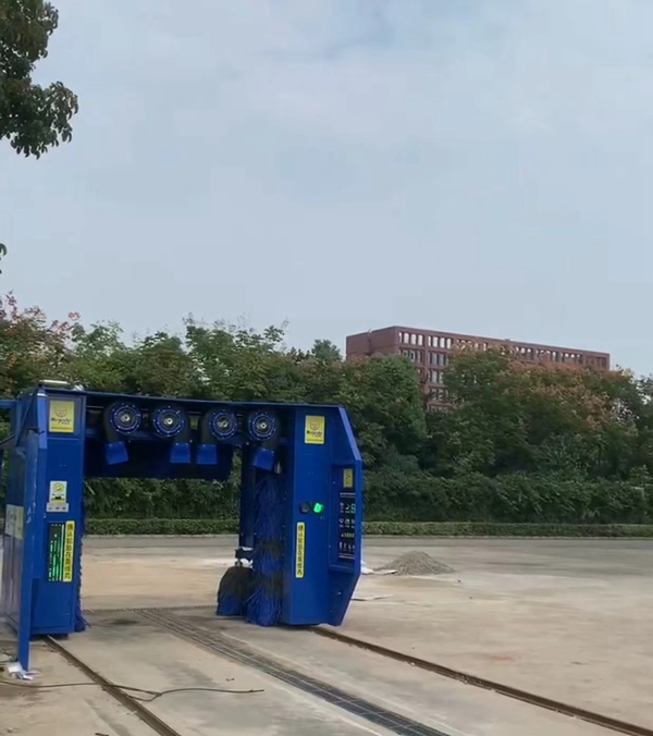 中國-鹽城師范學(xué)院 安裝無人值守一卡通支付洗車..現(xiàn)場拍攝